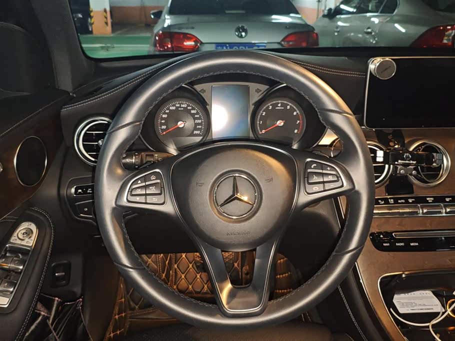 Mercedes-Benz GLC Mercedes-Benz GLC