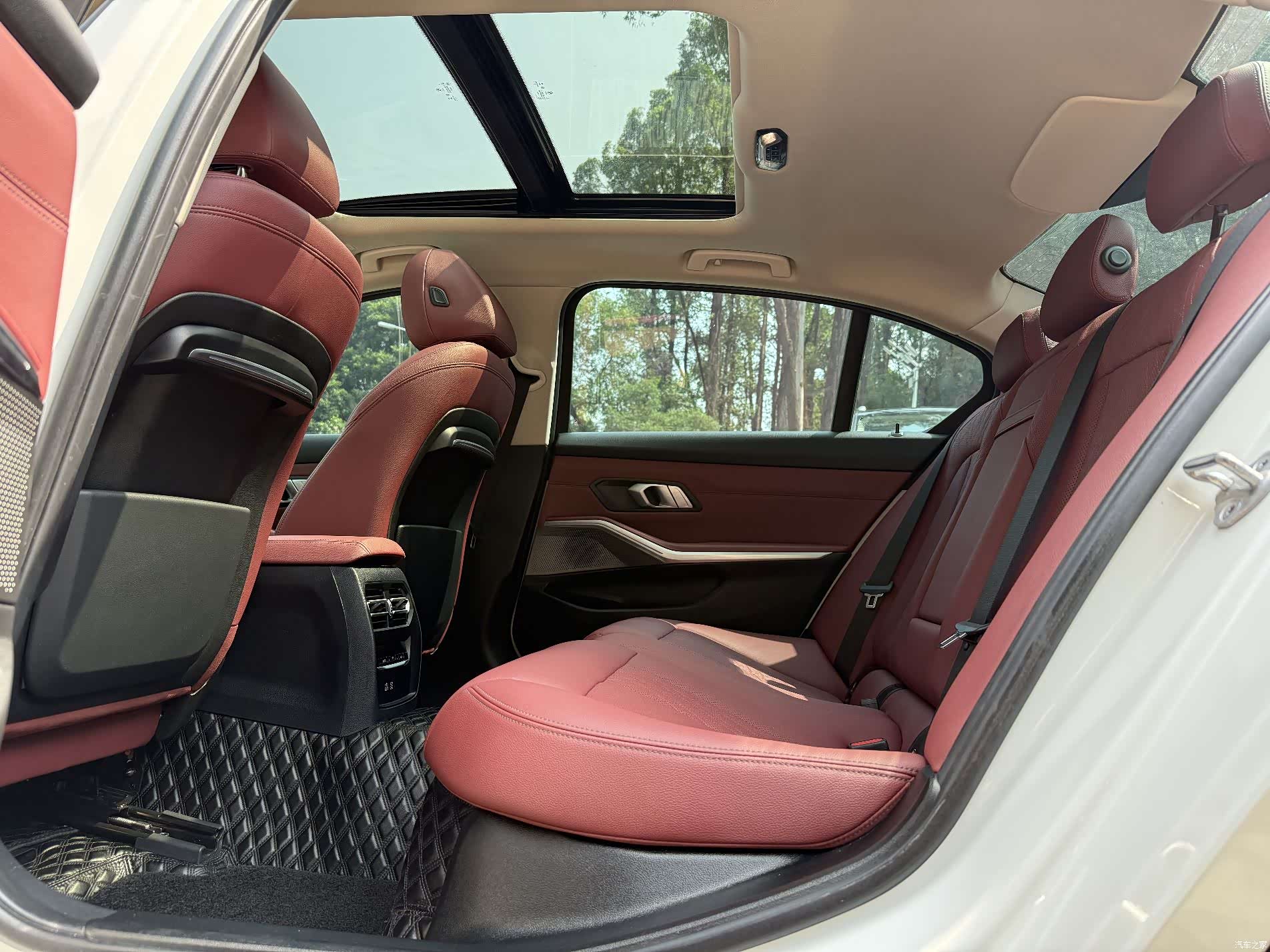 BMW 3 Series, 2022 9