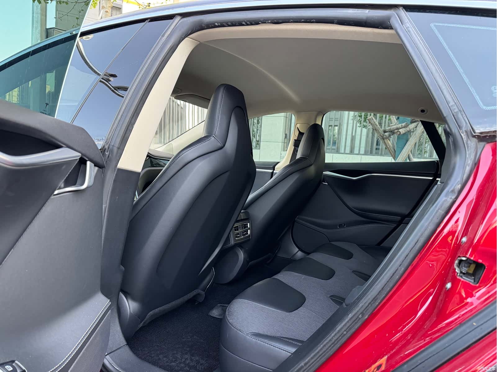 Tesla Model S, 2014 10