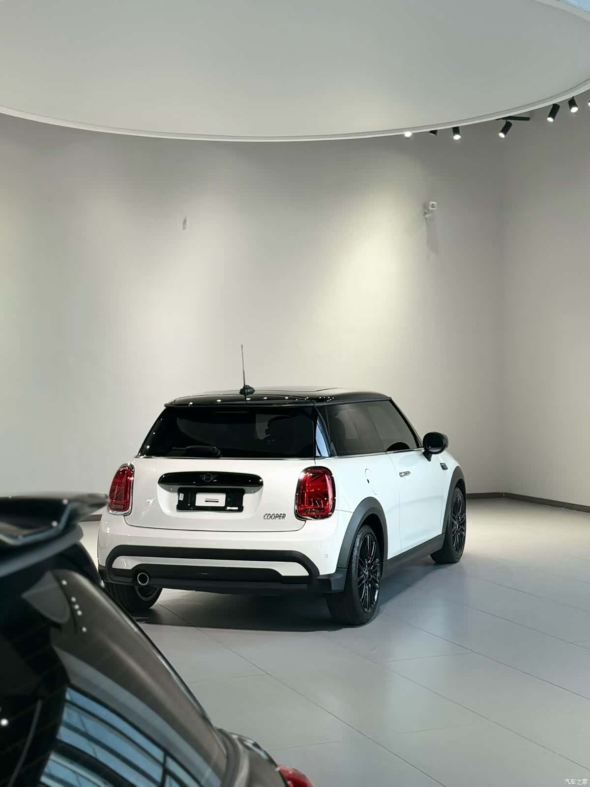 Mini Cooper, 2024 все фото