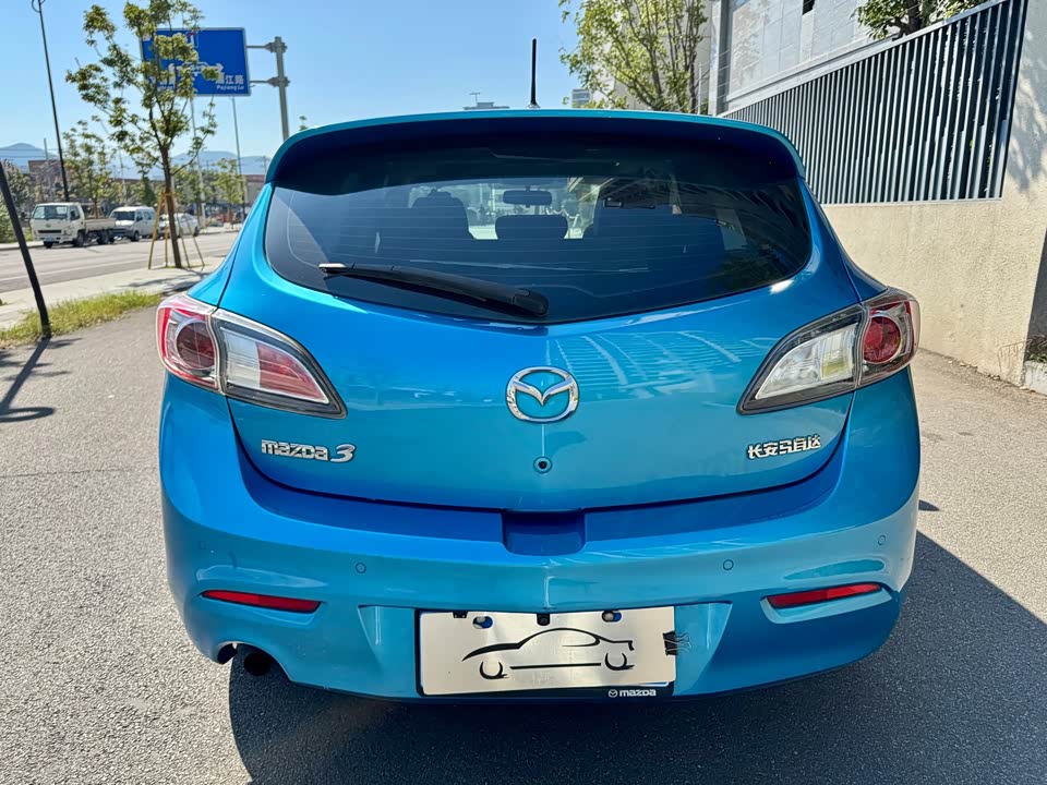 Mazda 3 star Cheng