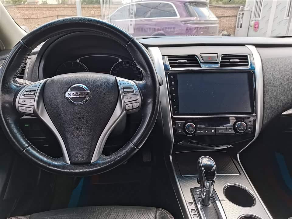 Nissan Teana