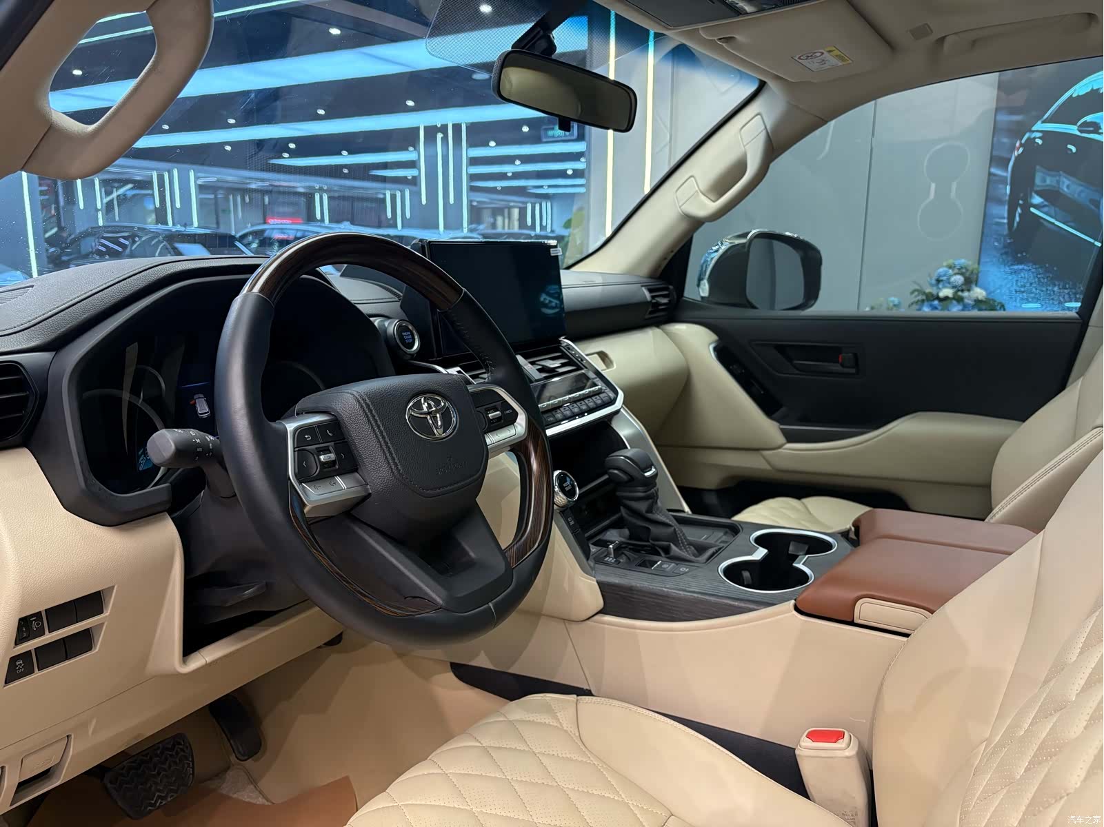 Toyota Land Cruiser, 2024 4
