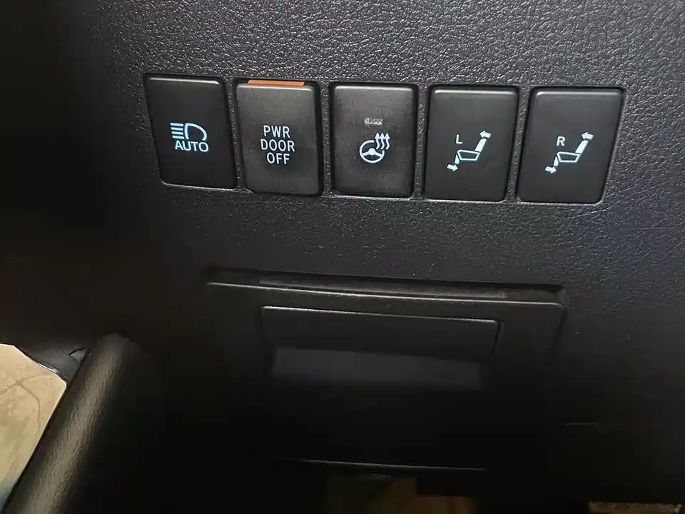 Toyota Wilfa