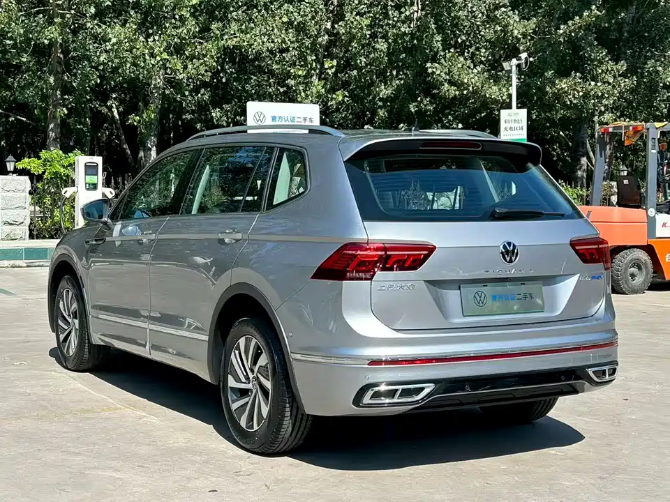 Volkswagen Tiguan L