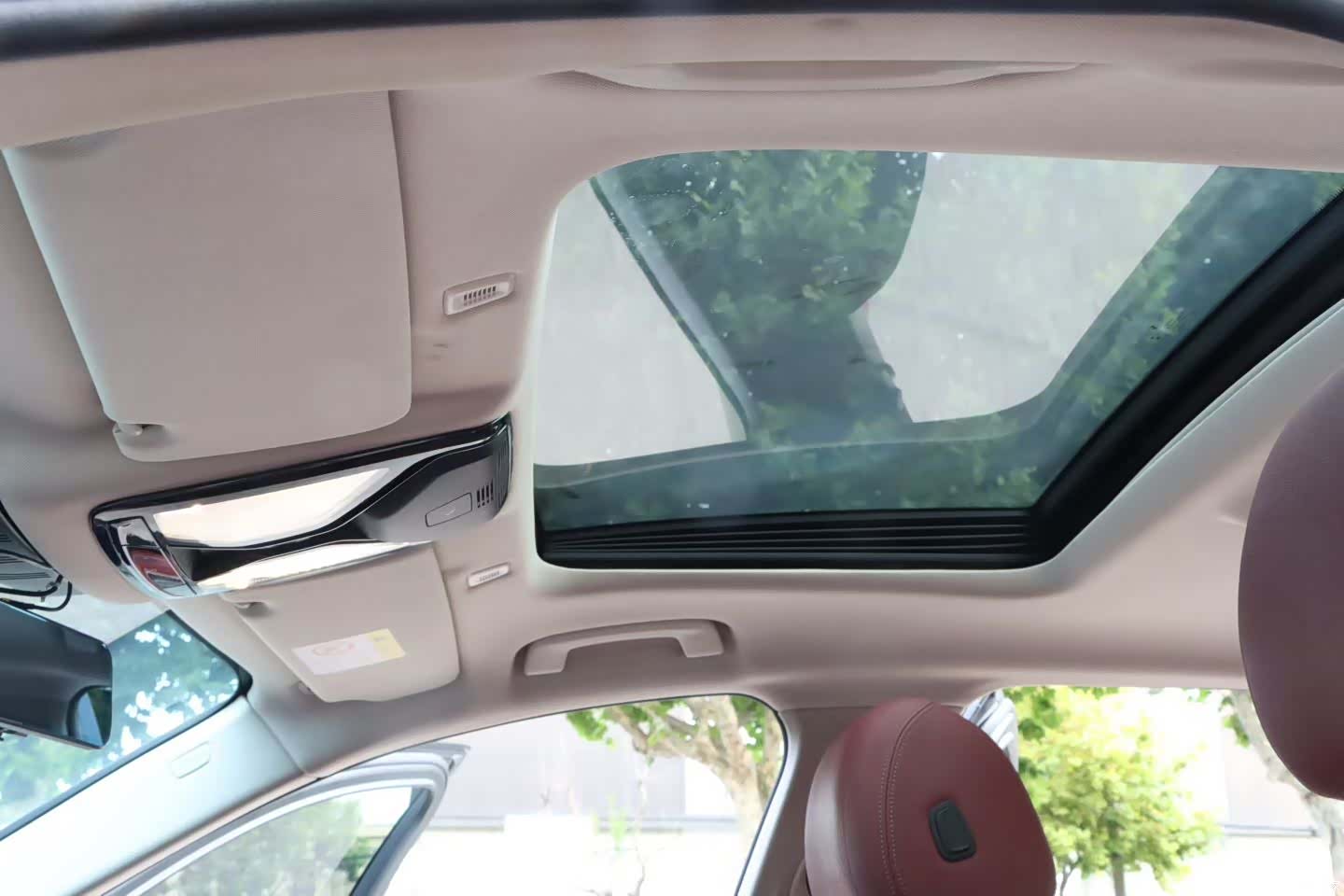 BMW 5 Series, 2022 9