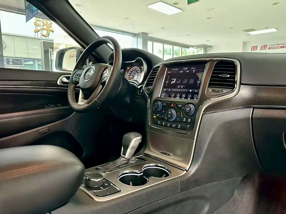 Jeep Grand Cherokee Jeep Grand Cherokee