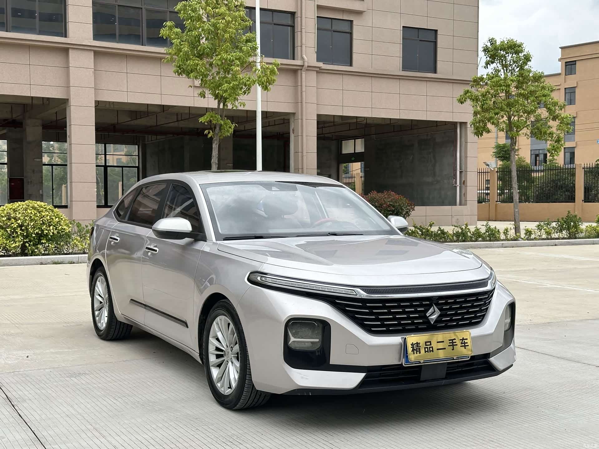 Wuling RC-5, 2021 3