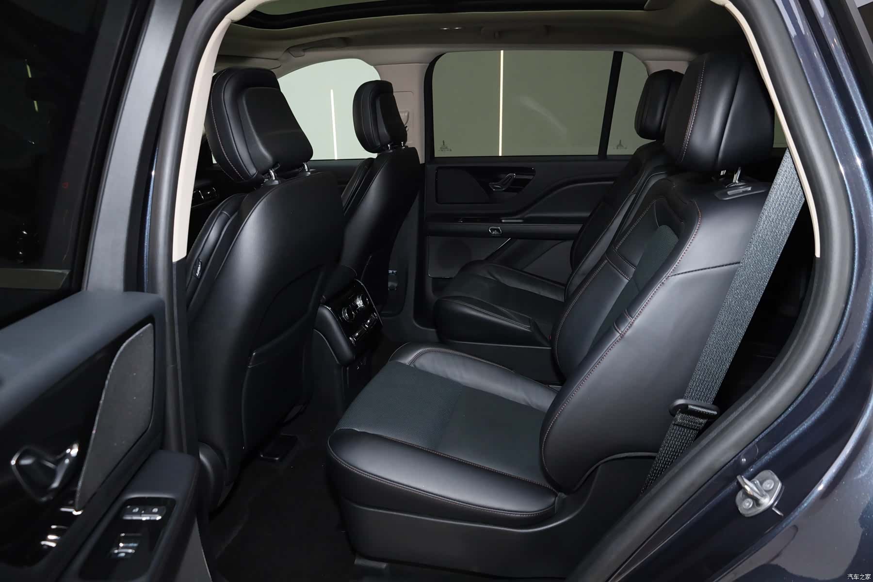 Lincoln Aviator, 2024 22