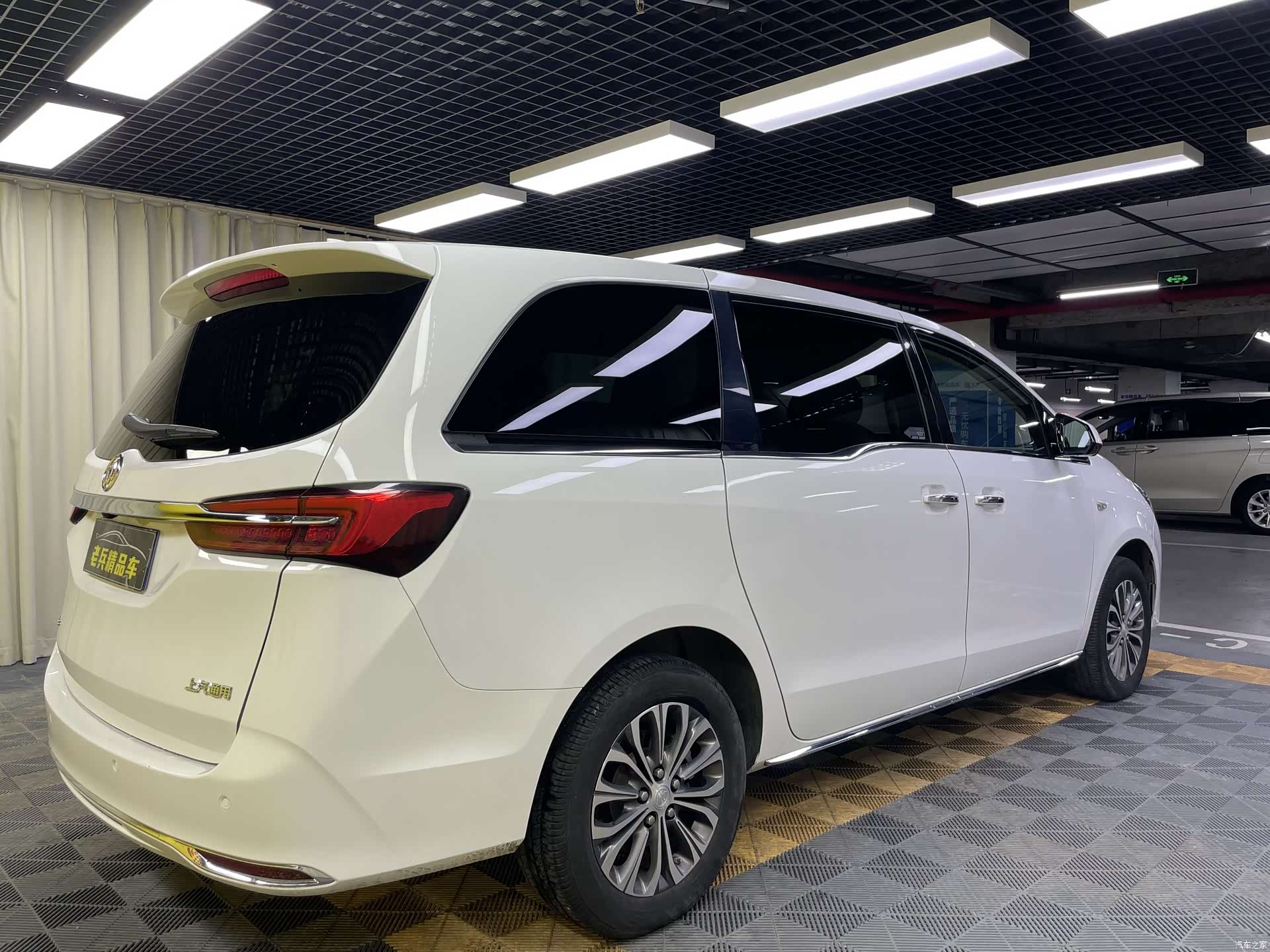 Buick GL8, 2023 4
