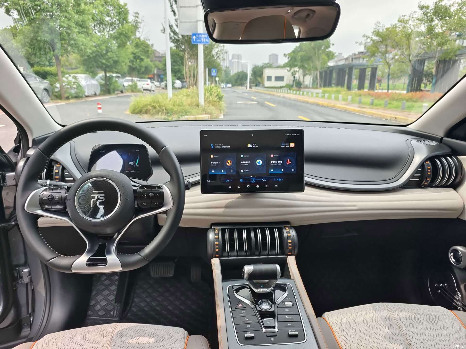 BYD Yuan, 2023 все фото