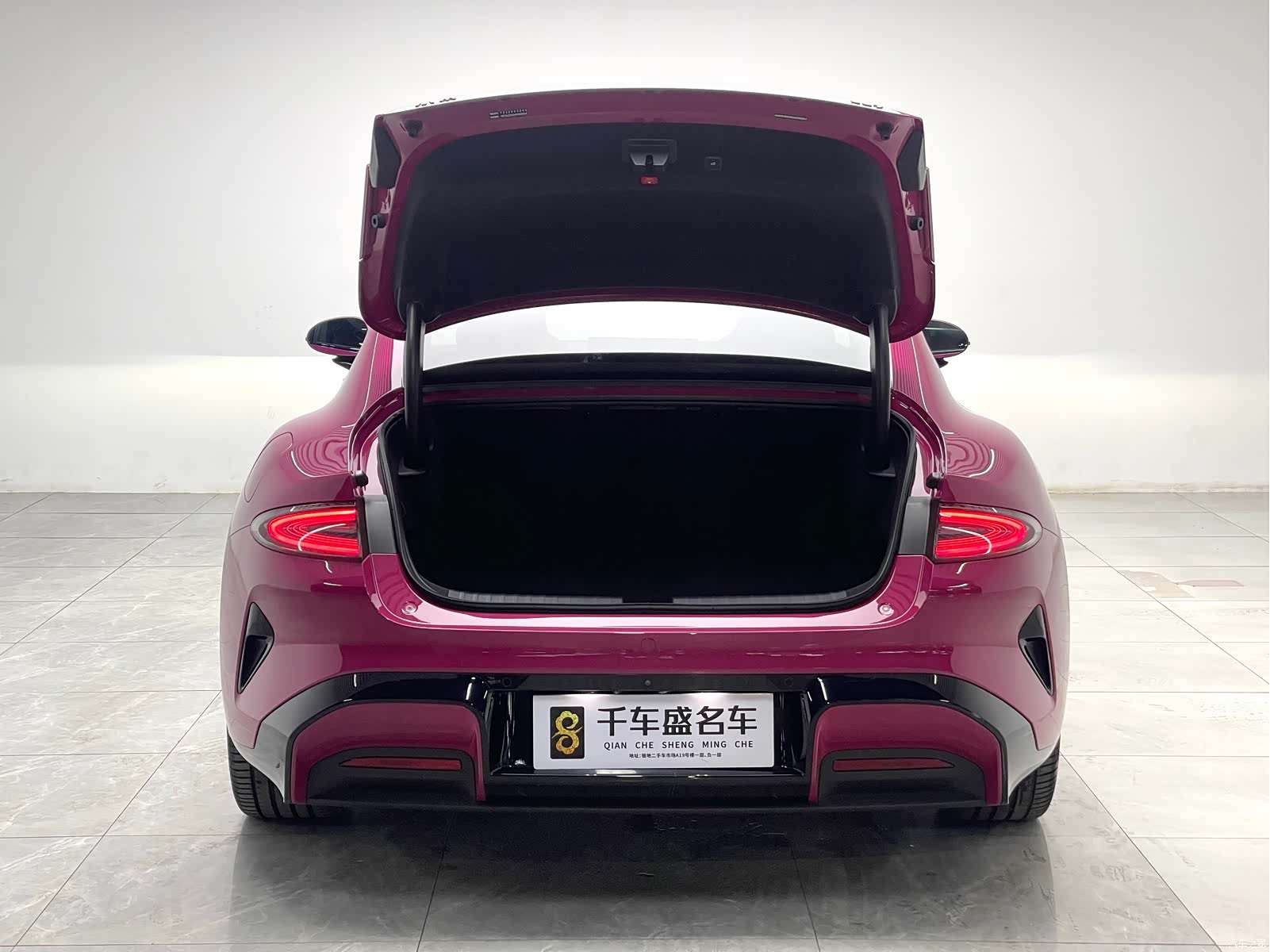 Xiaomi SU7, 2025 10