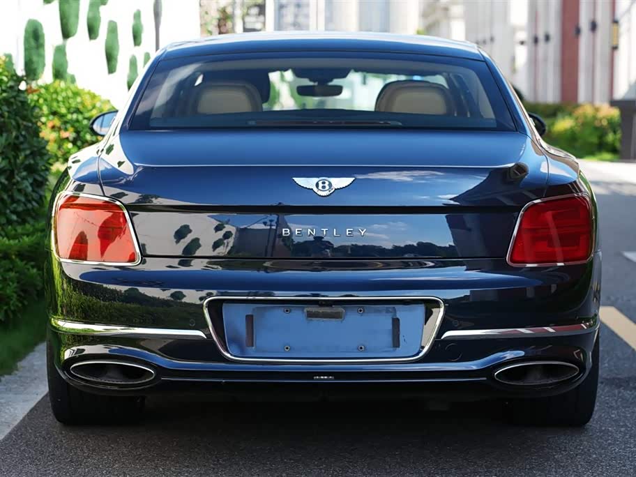 Bentley Flying