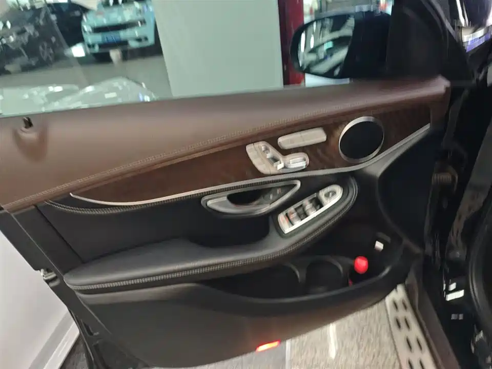 Mercedes-Benz GLC Mercedes-Benz GLC