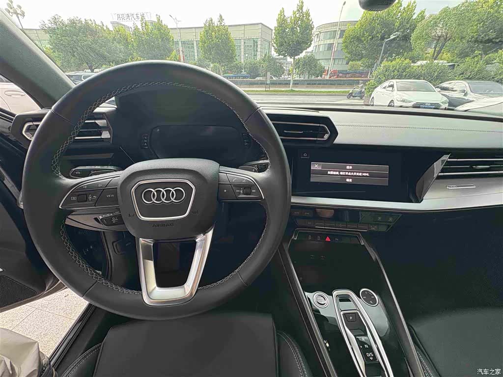 Audi Flying Spur, 2025 7