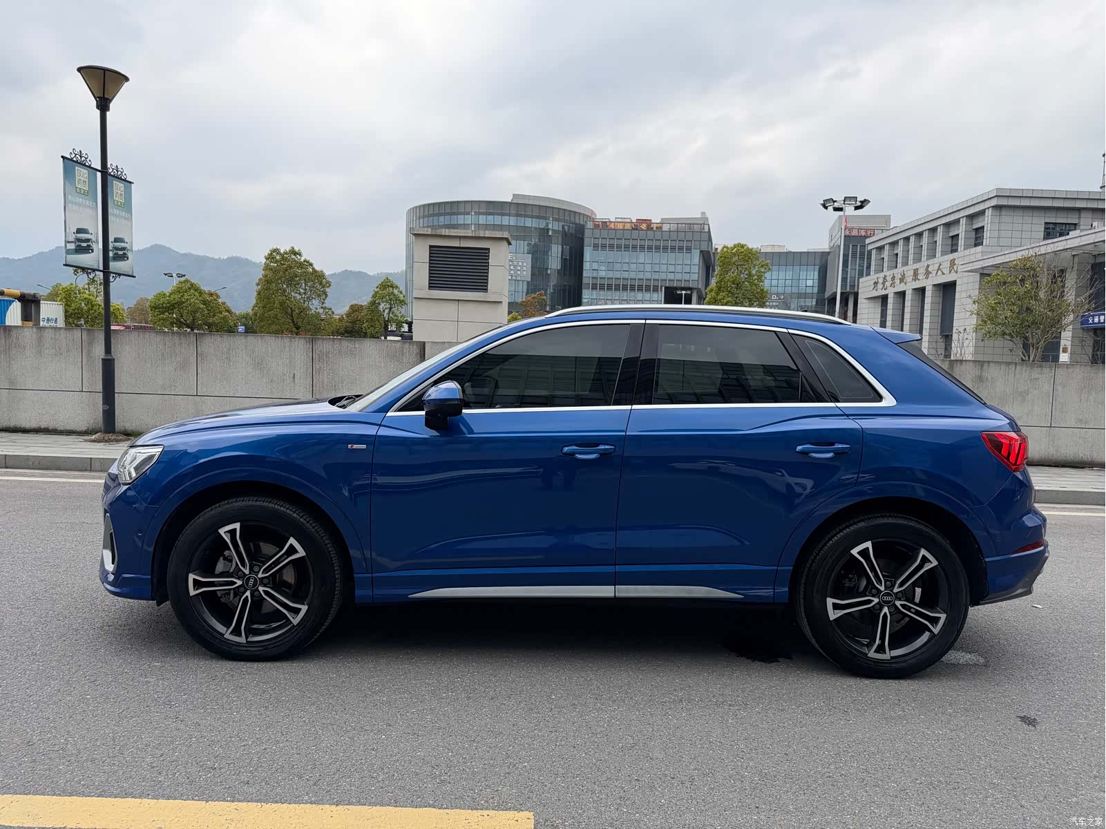 Audi Q3, 2022 4