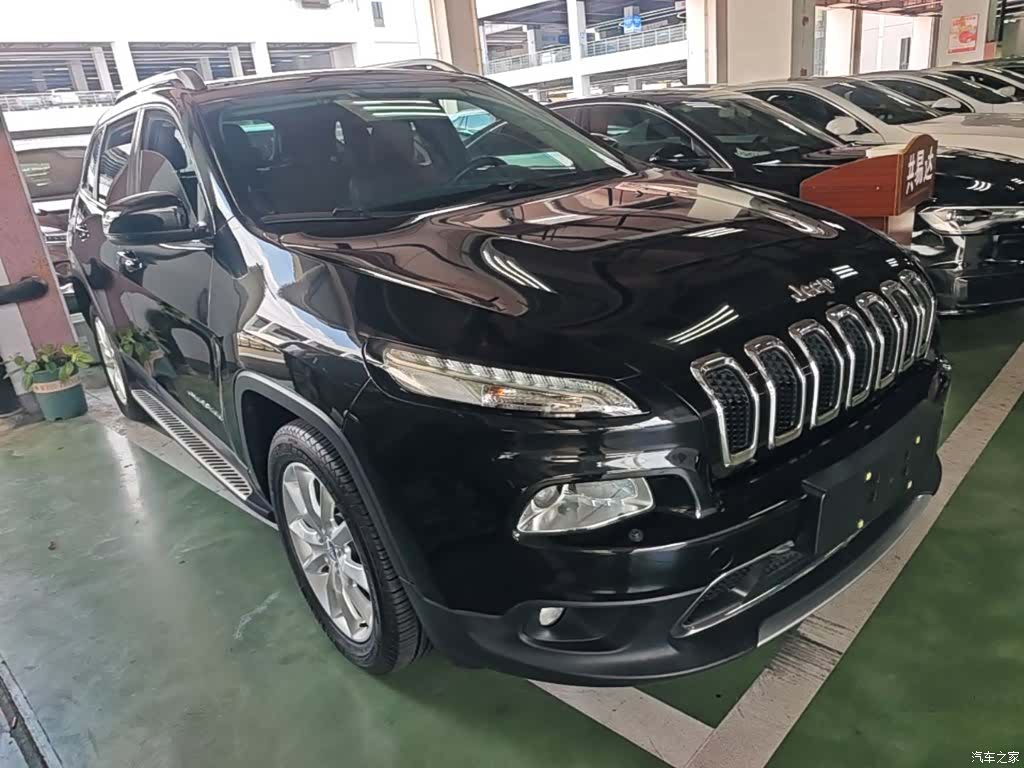 Jeep Cherokee, 2015 4
