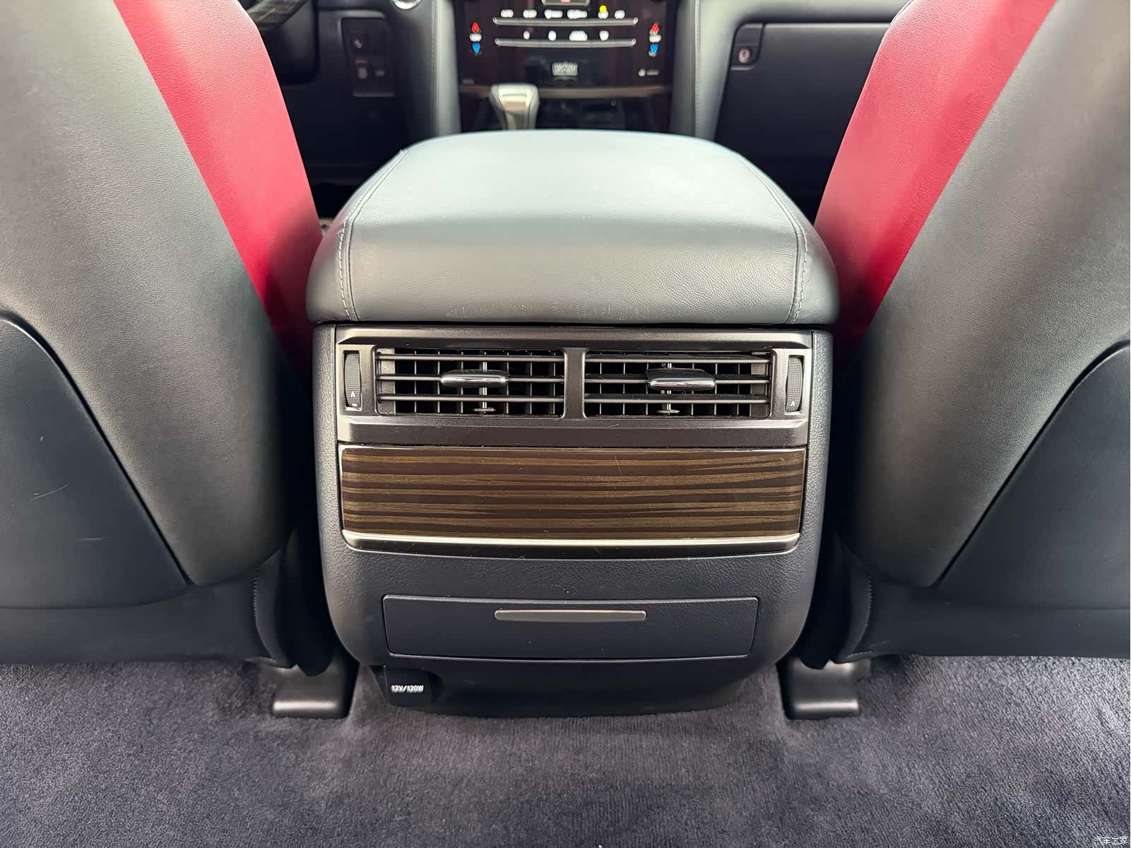 Lexus LX, 2019 18