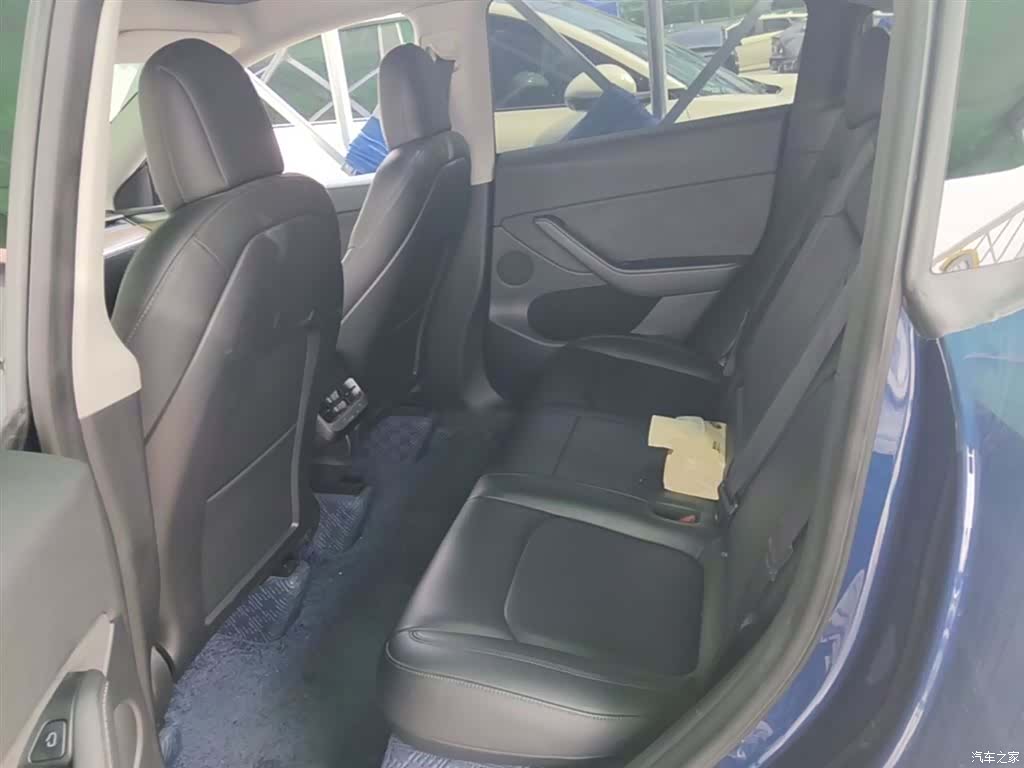 Tesla Model Y, 2021 17