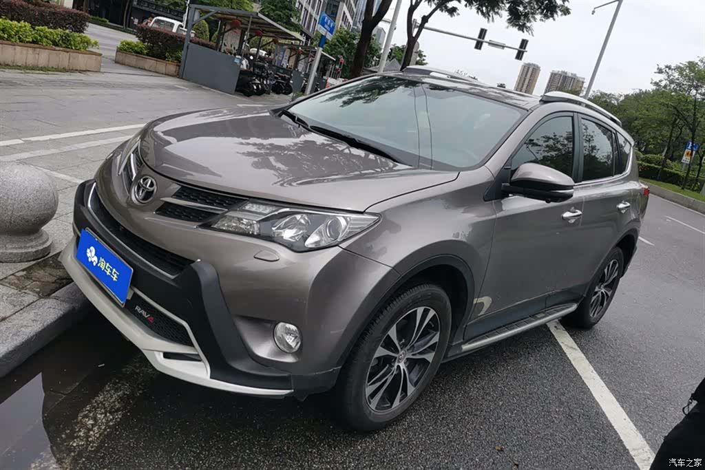 Toyota RAV4, 2014 1