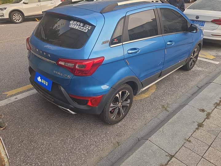 BAIC Senova X25 2015 1.5L МКПП Elite