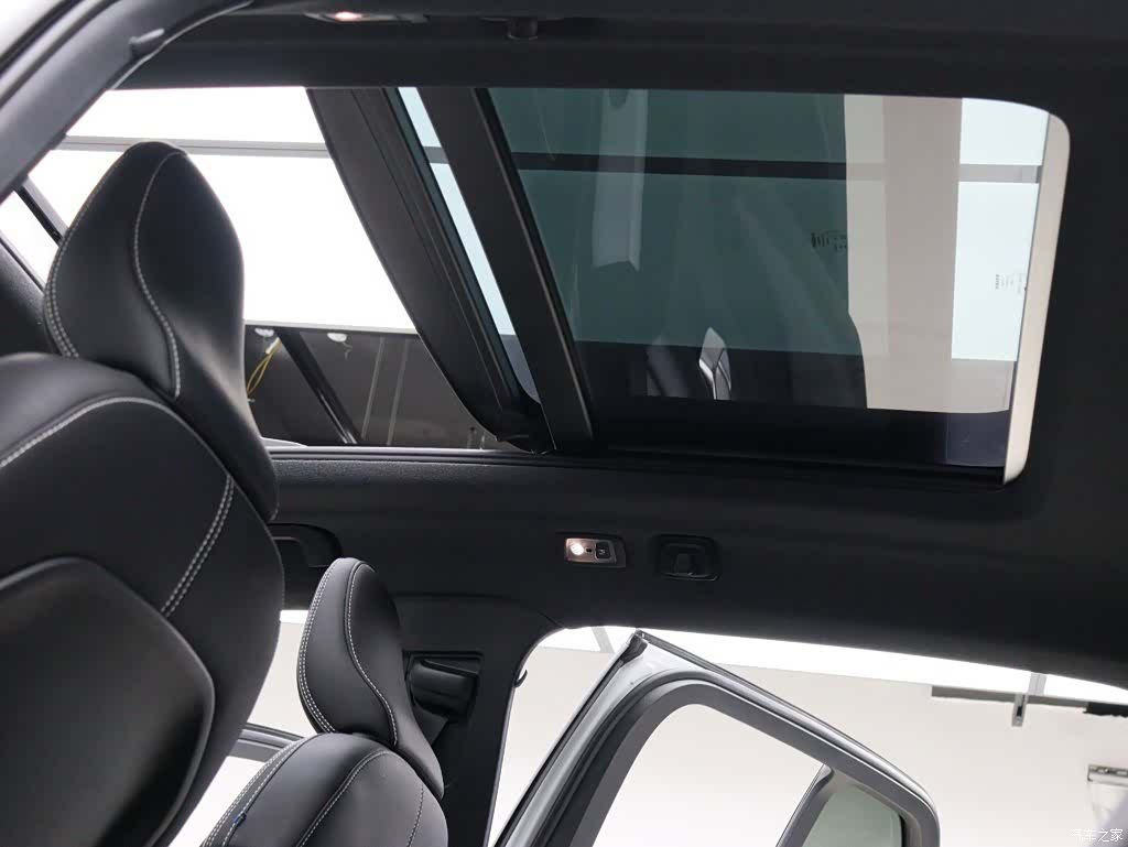 Volvo XC40, 2019 7