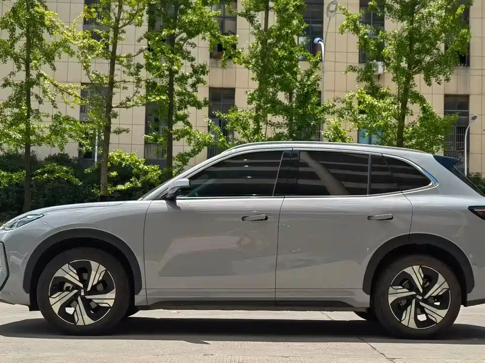 Geely Galaxy Galaxy E5