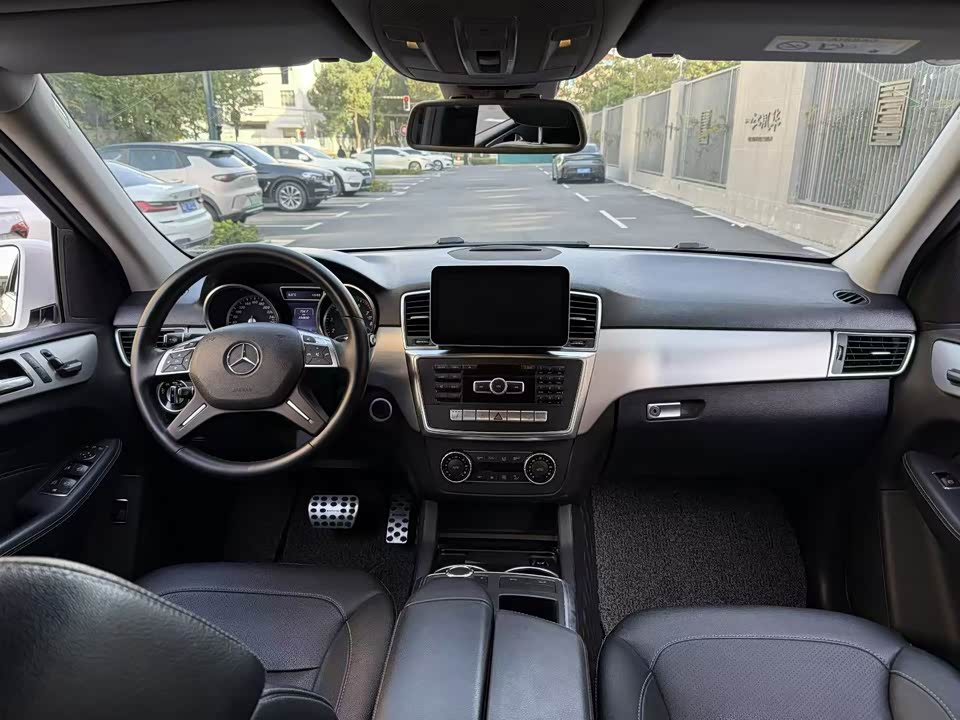 Mercedes-Benz M class