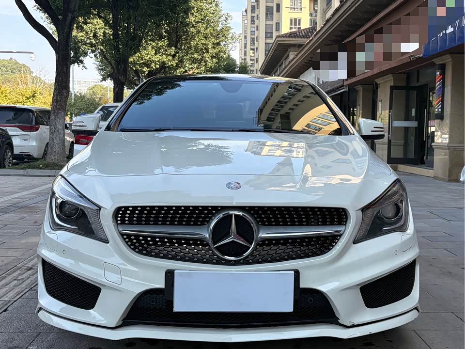 Mercedes-Benz CLA