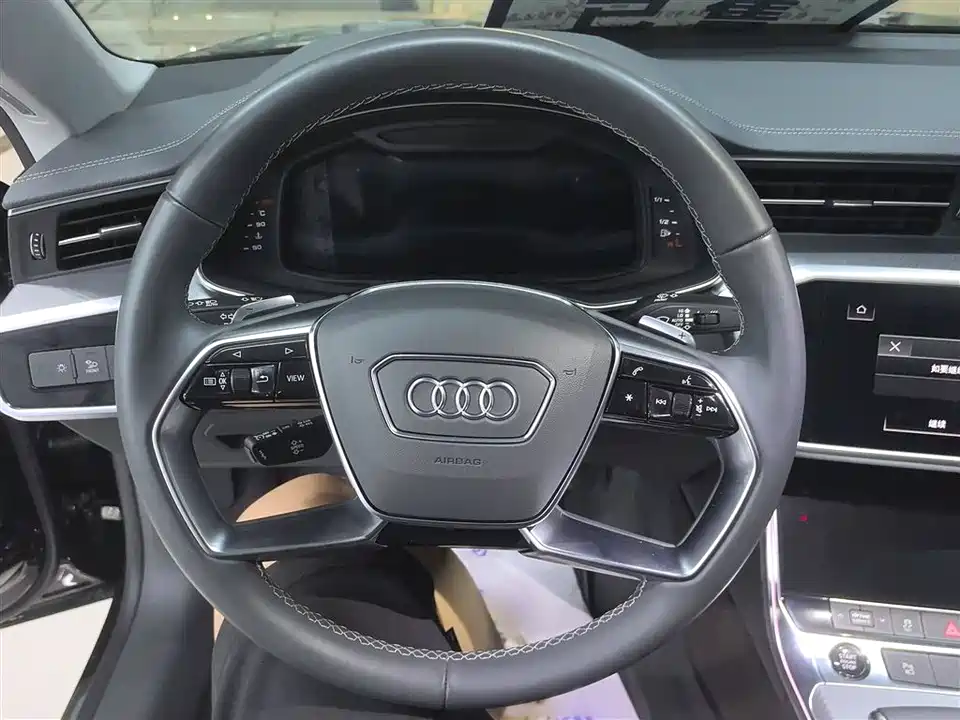 Audi A7L