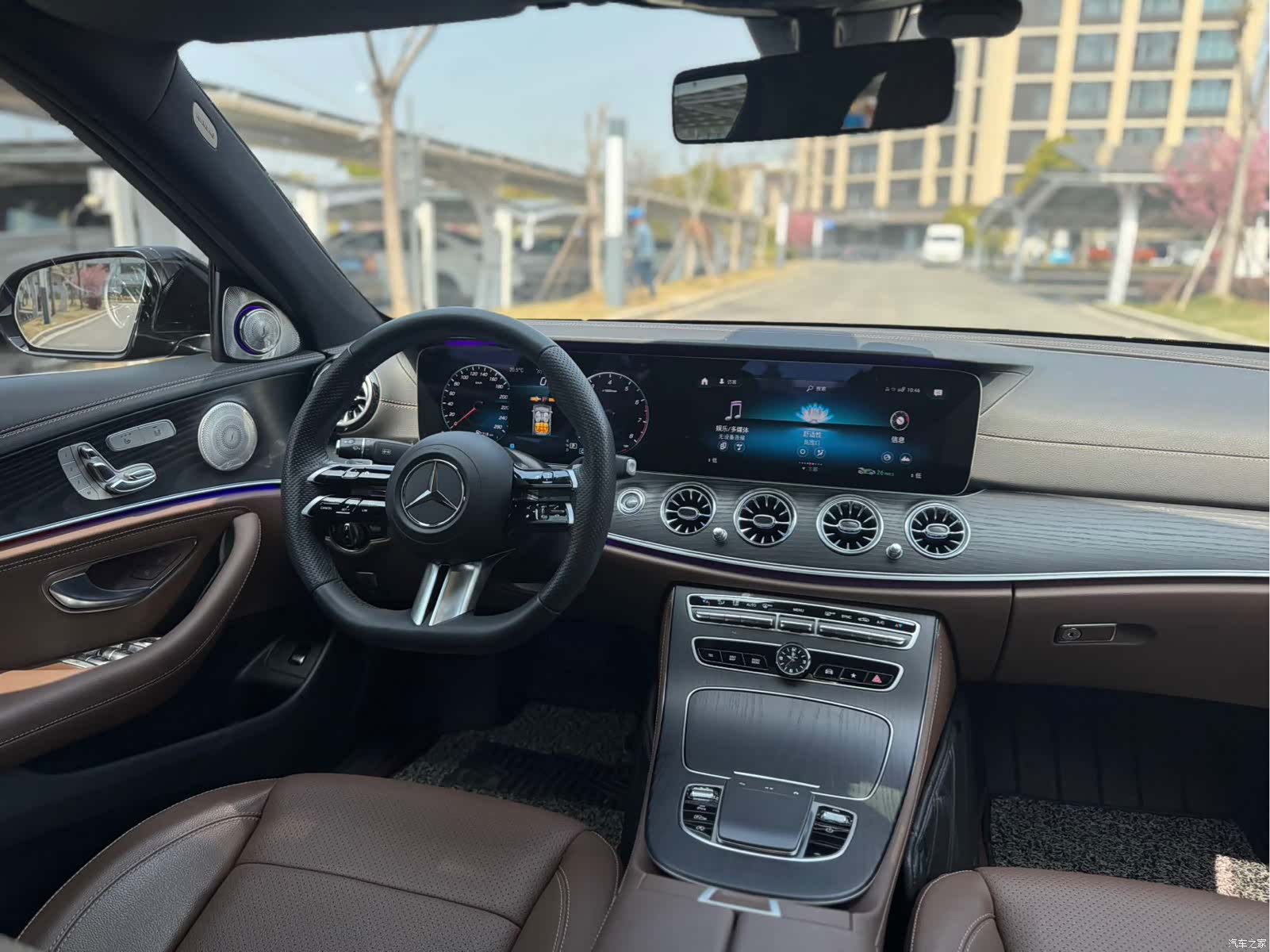 Mercedes-Benz E-Class, 2023 20