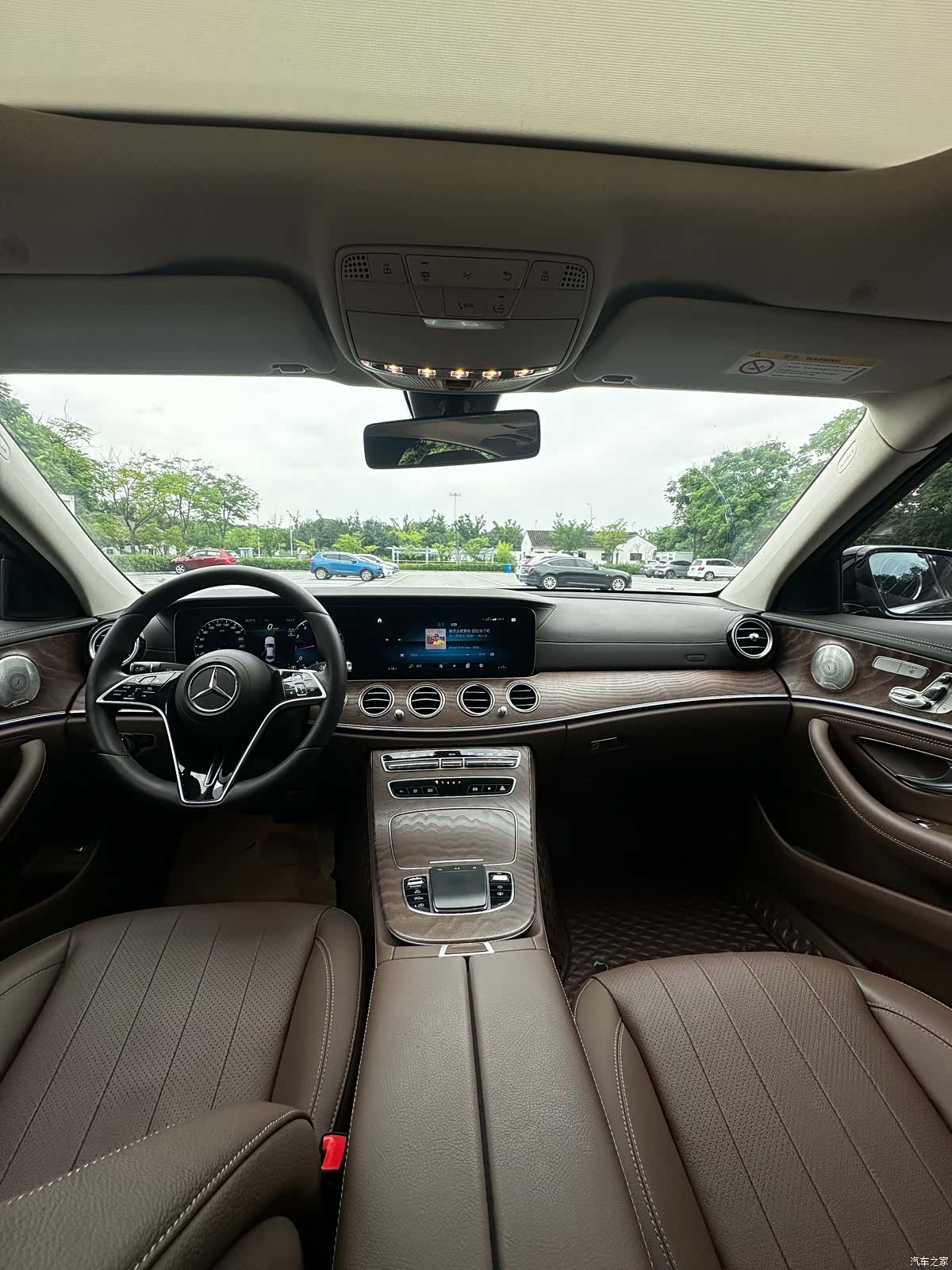 Mercedes-Benz E-Class, 2023 12