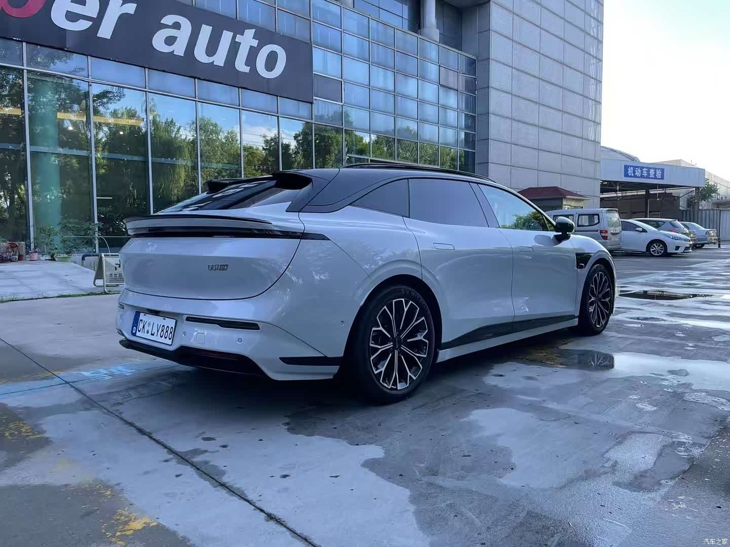 Zeekr 007, 2025 3