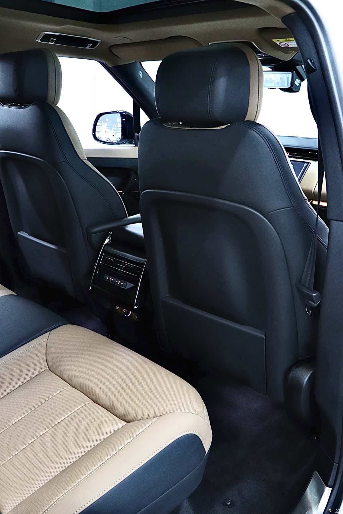 Land Rover Range Rover, 2024 17