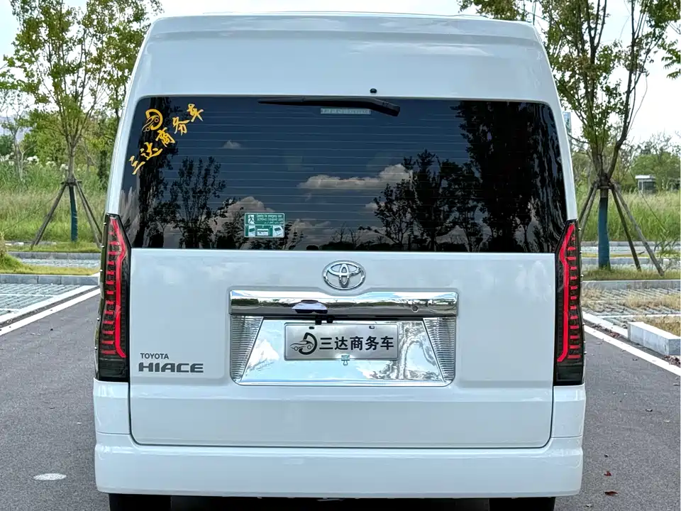 Toyota HIACE Toyota HIACE