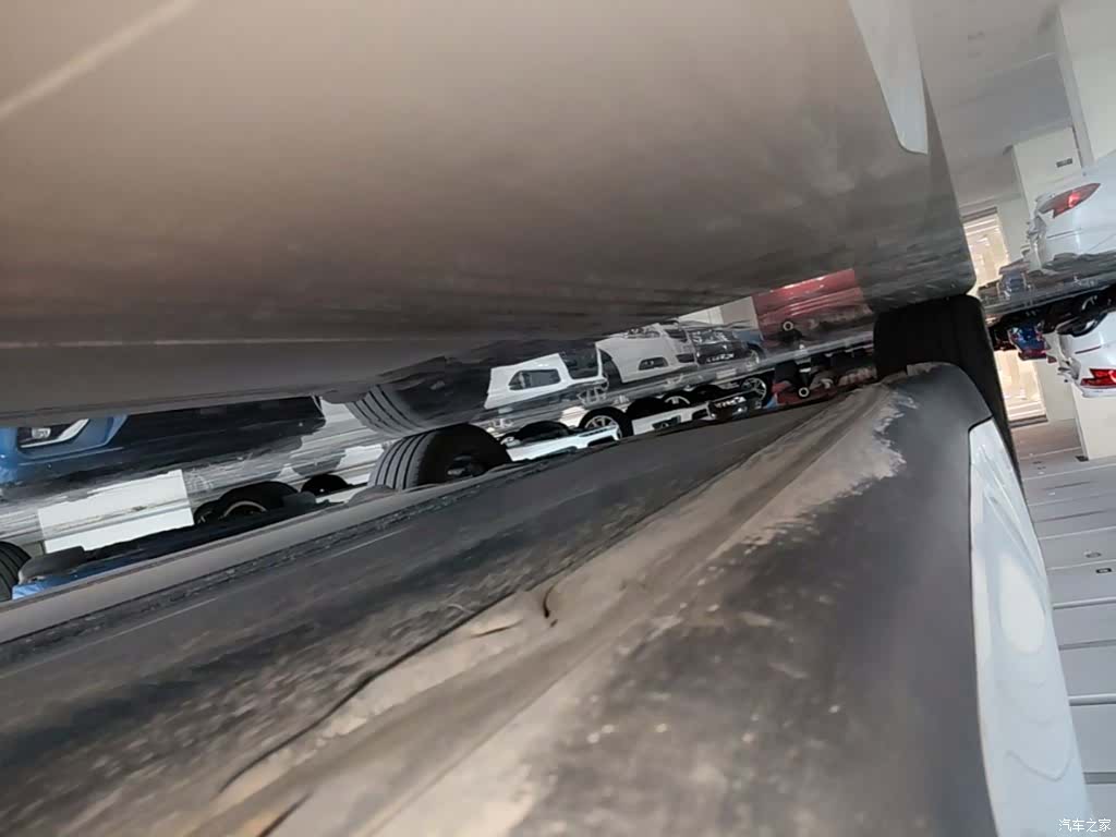 Tesla Model Y, 2024 21