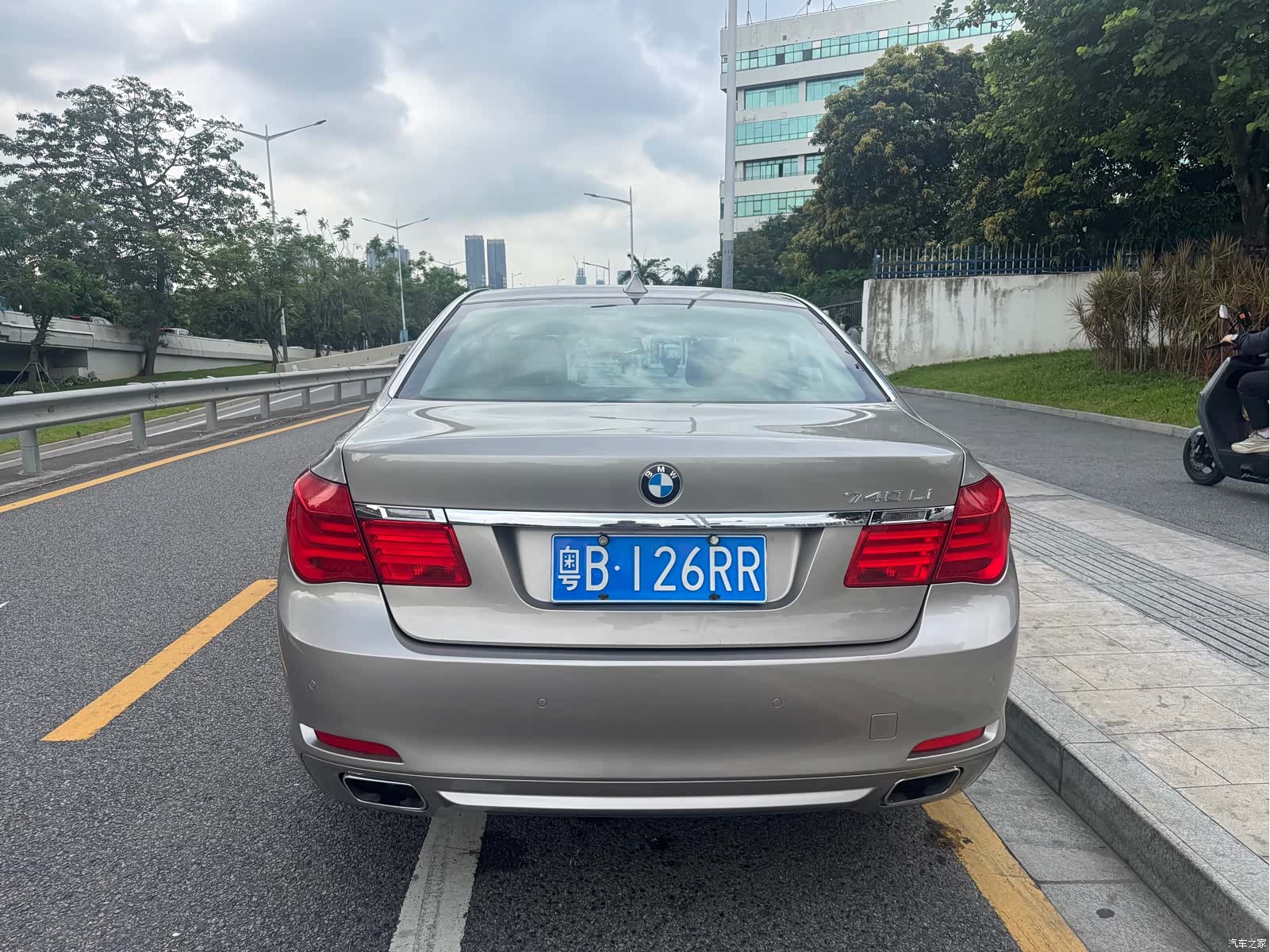 BMW 7 Series, 2011 3