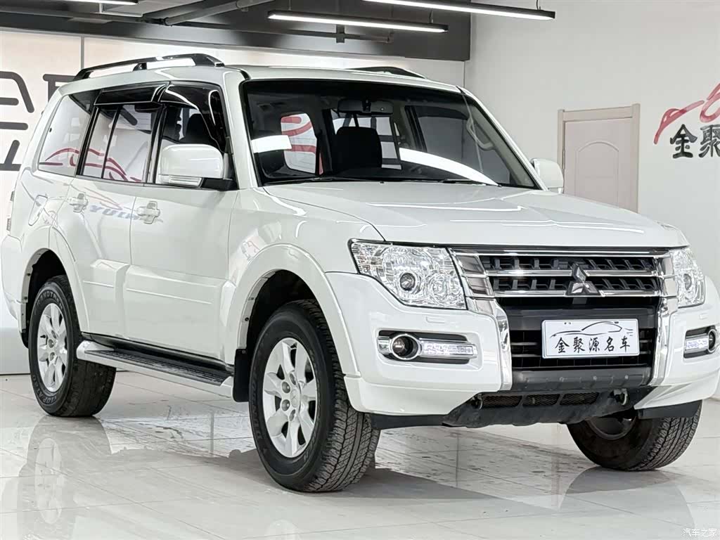 Mitsubishi Pajero, 2016 3