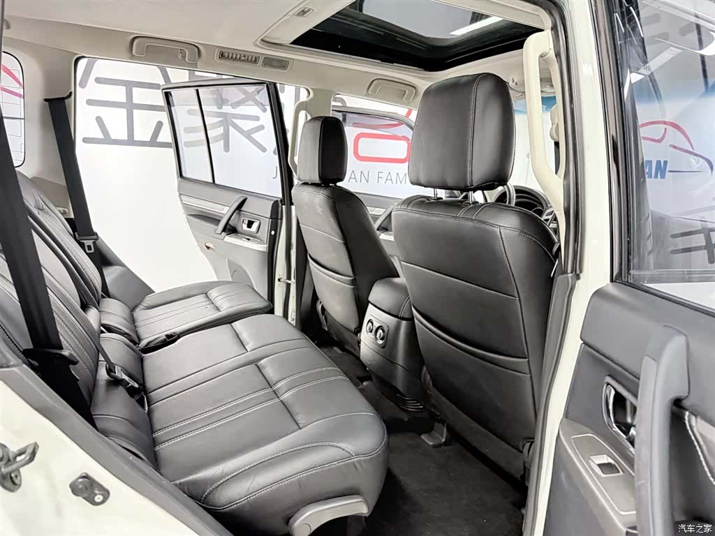 Mitsubishi Pajero, 2016 14