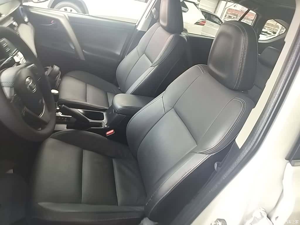 Toyota RAV4, 2015 15