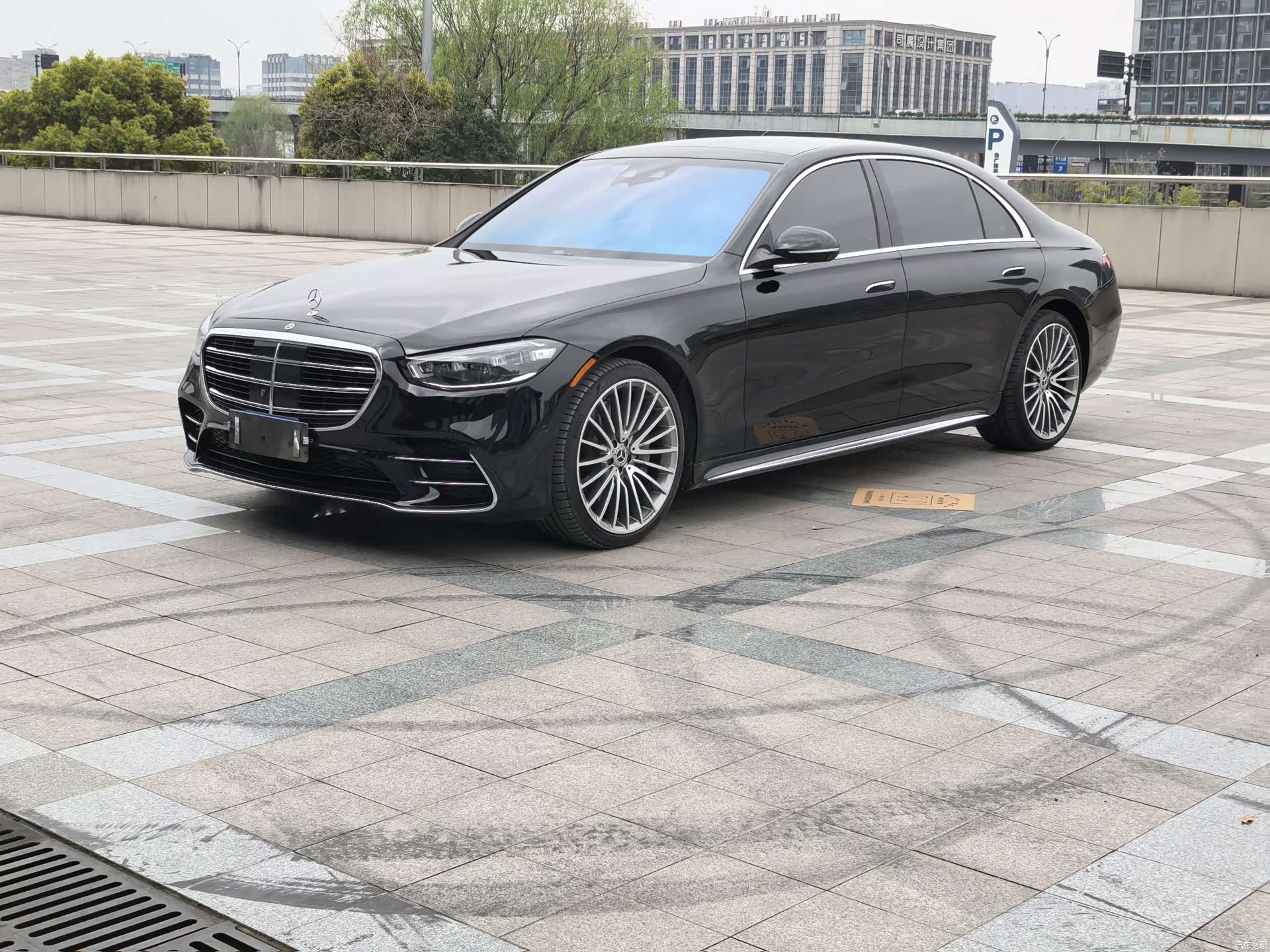 Mercedes-Benz S-Class, 2024 1