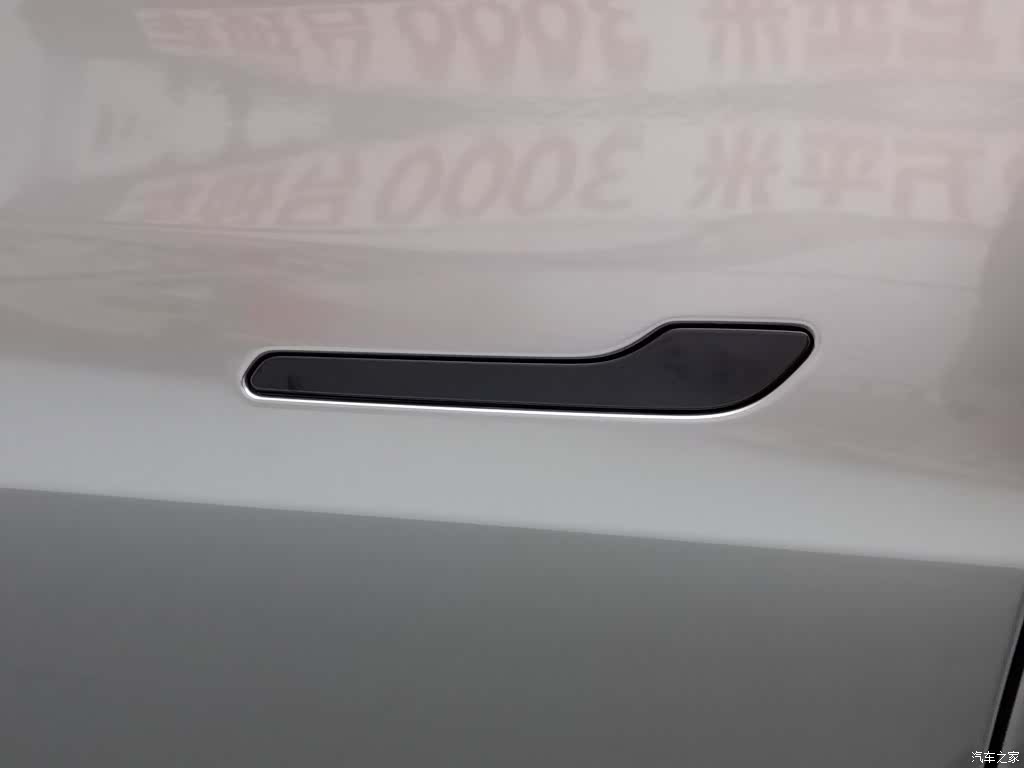 Tesla Model Y, 2024 18