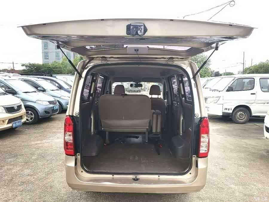 Wuling V, 2017 9