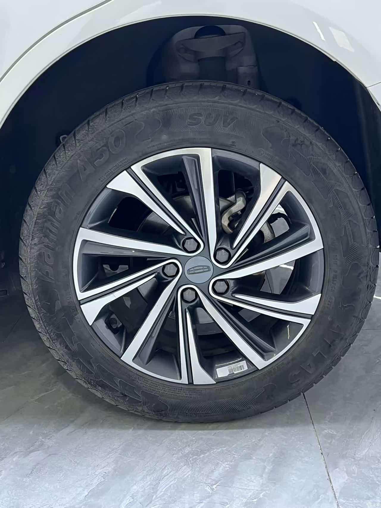 Geely X6, 2023 15