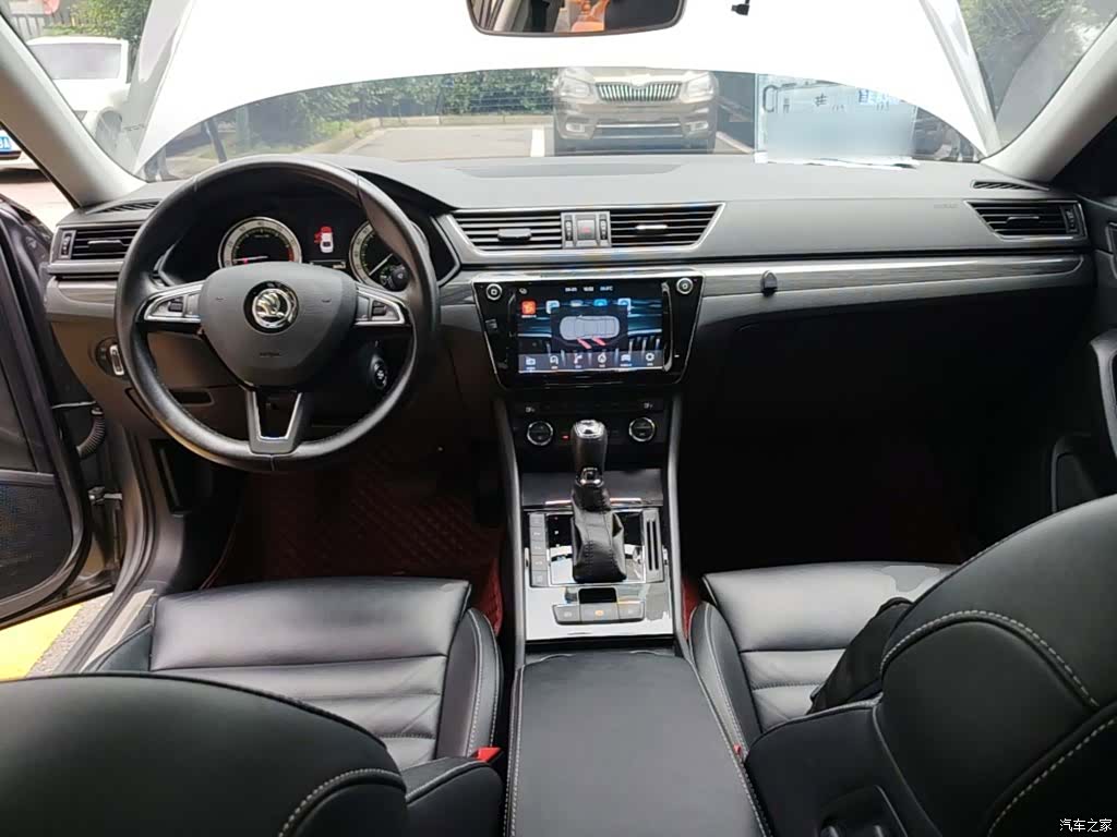 Skoda Superb, 2018 6