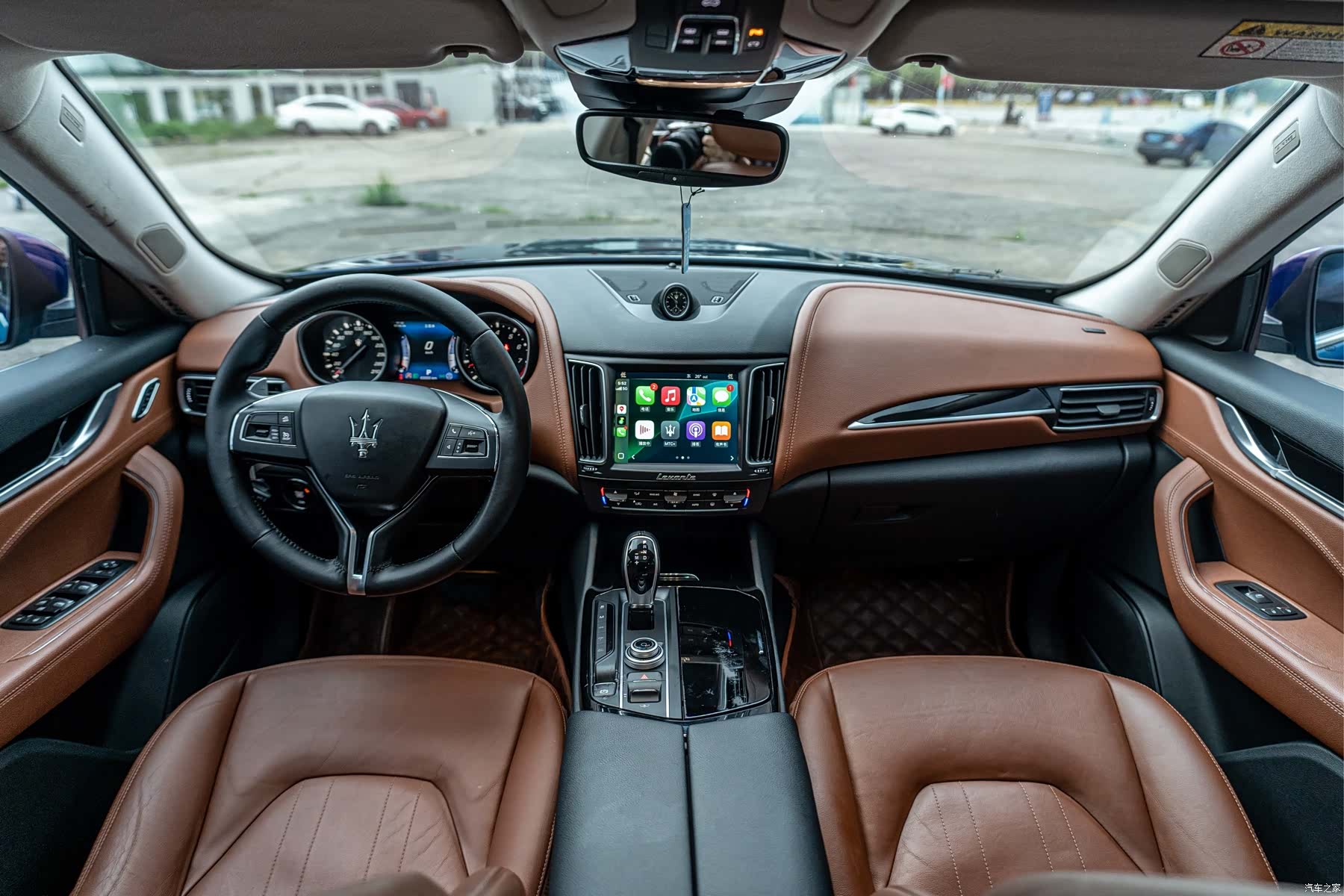Maserati Levante, 2017 все фото