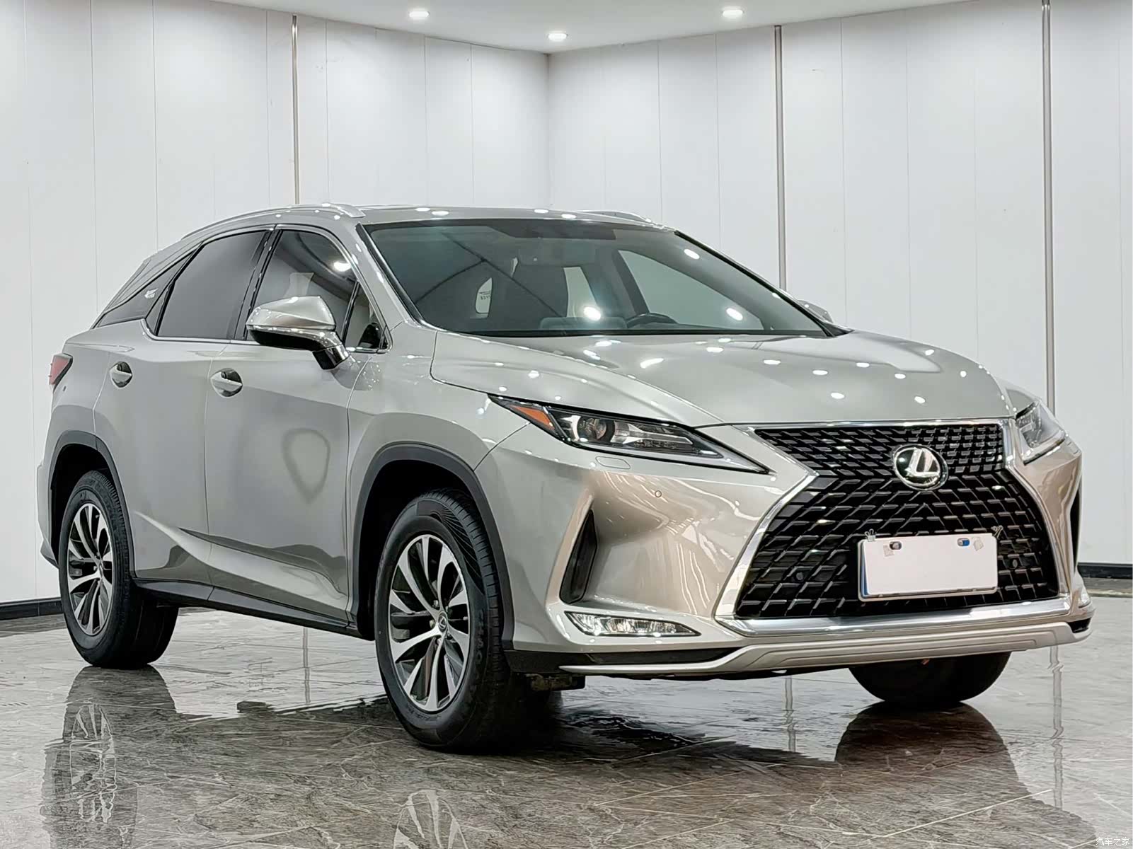 Lexus RX, 2020 3