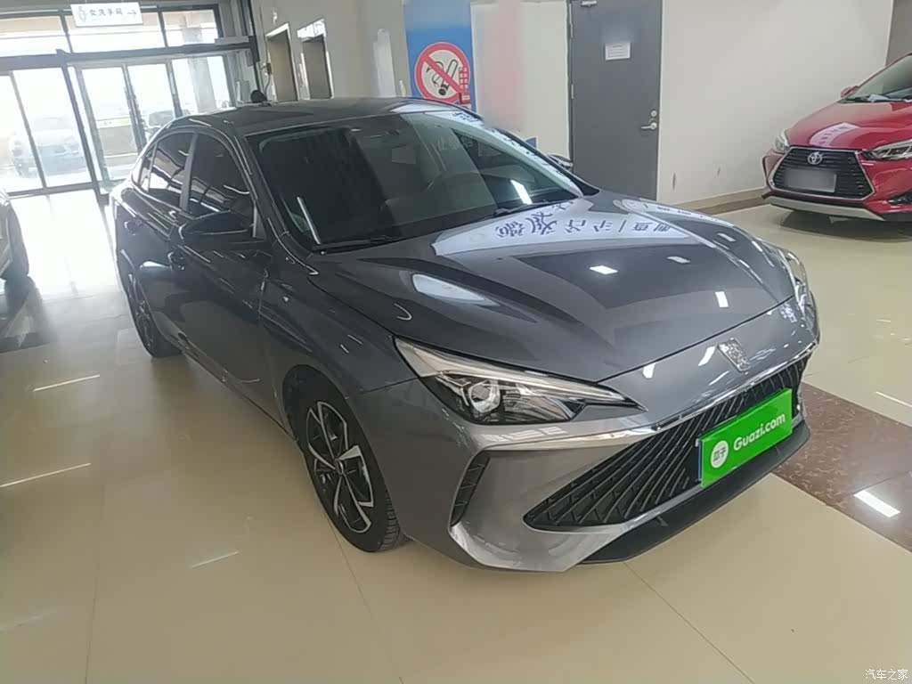 Roewe i5, 2025 4