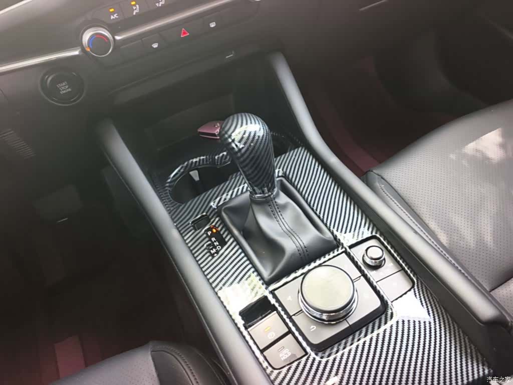 Mazda Mazda3, 2024 10