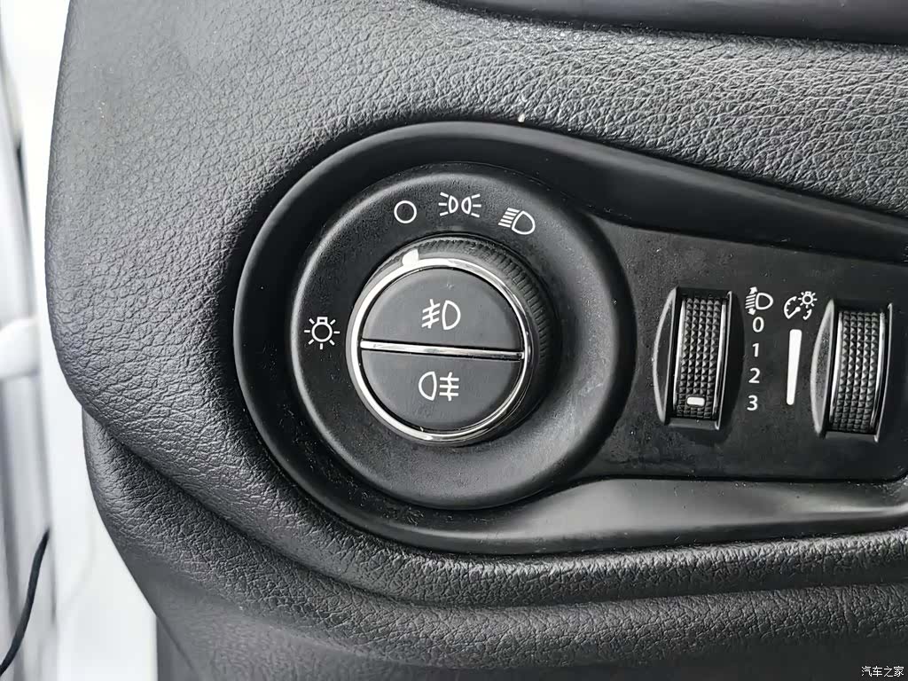 Jeep Renegade, 2017 21